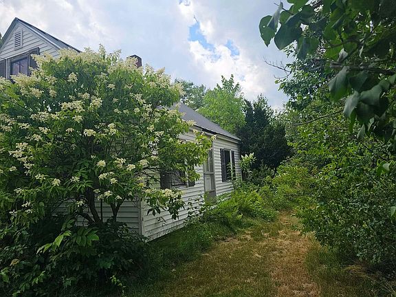 2nd image of 25 Spring Street