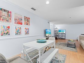 1504 Lincoln Way