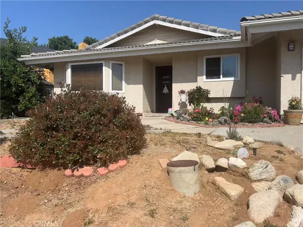 2470 Loveland Dr, Riverside, CA 92509