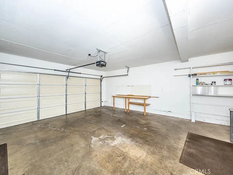 21 Ashbrook #102 — Photo 46