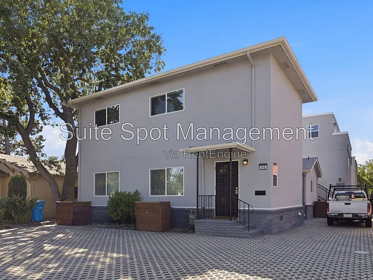 160 Harrison Ave #E3 — Photo 2