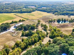 27919 Quarton Rd, Palmyra, IL 62674