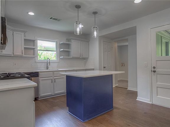 4th image of 5504 Santa Barbara Ave