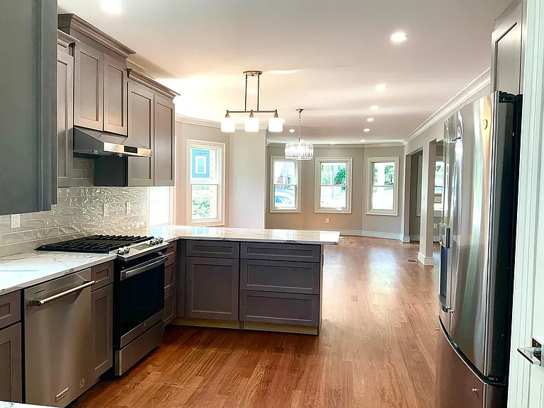 5 Paul Revere Rd — Photo 2