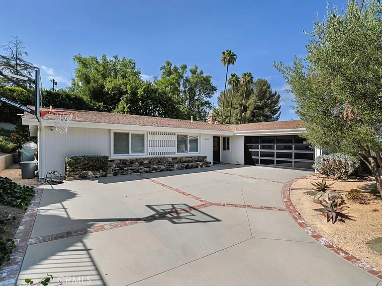20509 Rhoda St — Photo 26