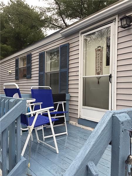 1st image of 2 Mayflower Dr