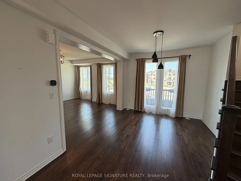 1392 William Halton Pkwy W — Photo 13