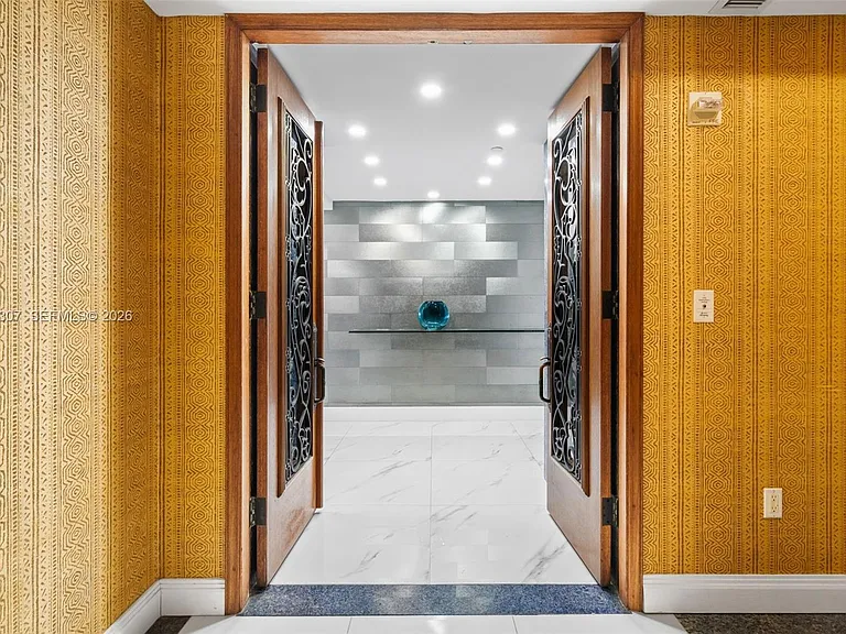 17875 Collins Ave #4102 — Photo 11
