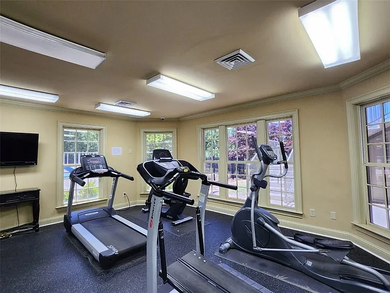 5745 Sterling Ct — Photo 38