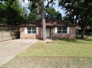 2721 Silver Maple Dr, Bryan, TX 77803