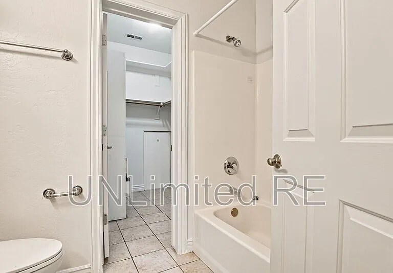 3272 S Litzler Dr — Photo 27