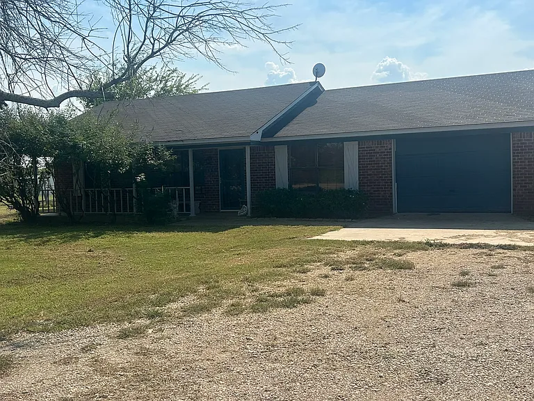 339 S Pleasant Hill Rd — Photo 3