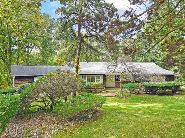 20 Talisman Drive, Dix Hills, NY 11746