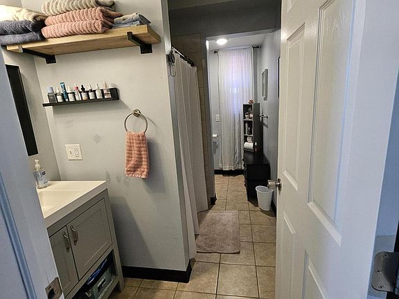 3rd image of 1019 Broadway #3