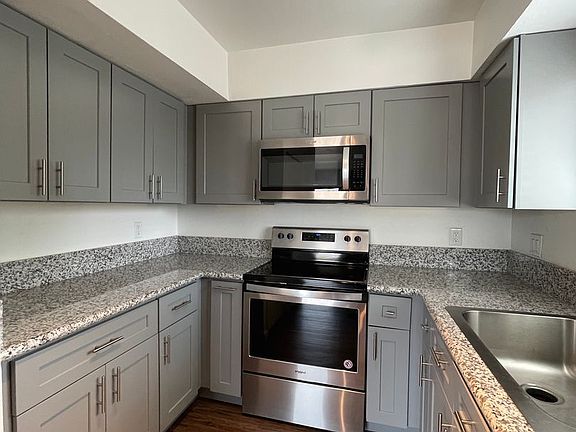 3rd image of 5601 E 5th St #5-5601-1103