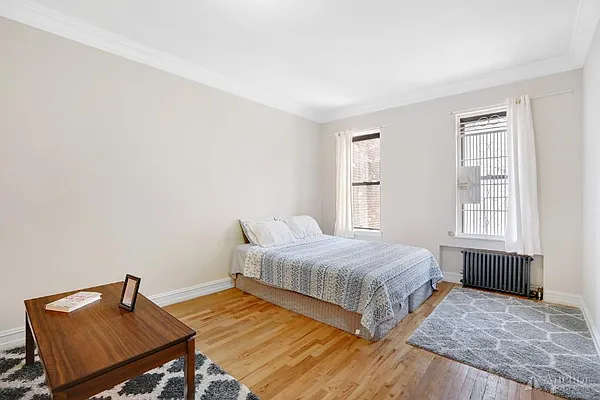 Rented by Anchor Associates | media 9