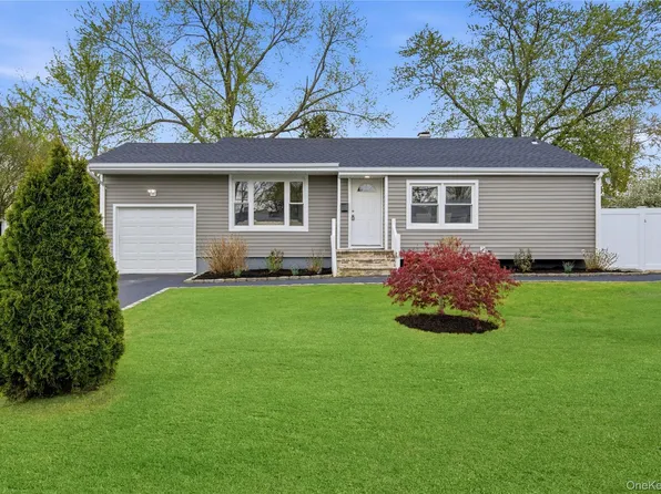 110 Heyward Street, Brentwood, NY 11717