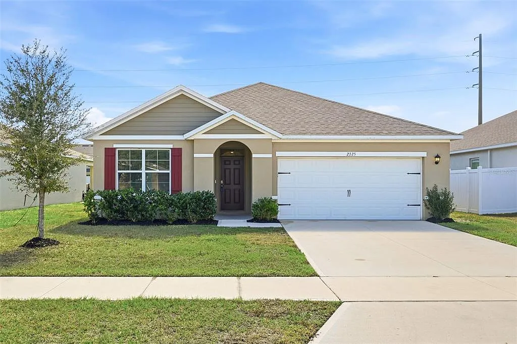 3 bed, 2.5 bath, 1697 sqft, $1,950 — Photo 1