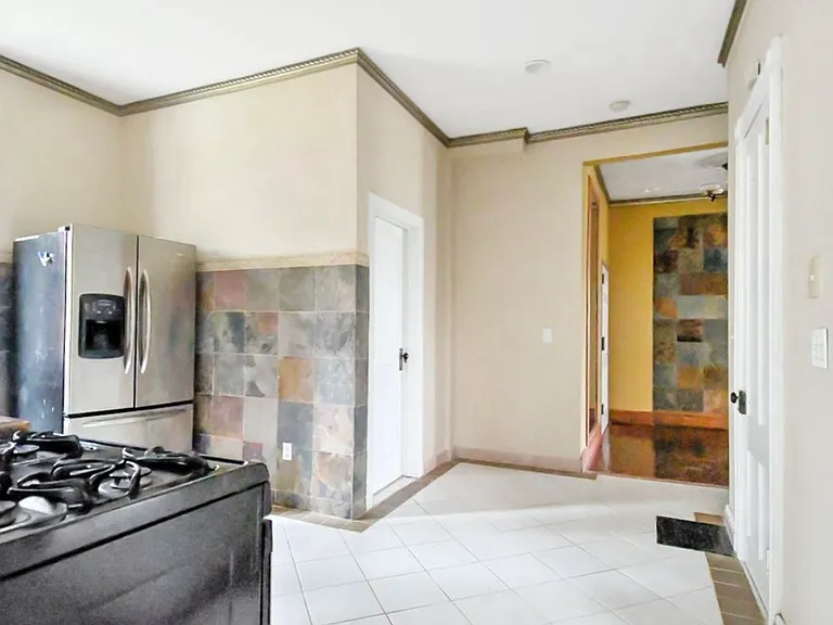 428 Hawthorne Ave #1 — Photo 8