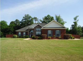 305 Woodford Dr, Millbrook, AL 36054