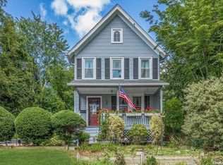 41 Rutledge Ave, Northport, NY 11768