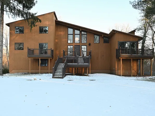 37 Sunrise Ln, Upper Saddle River, NJ 07458