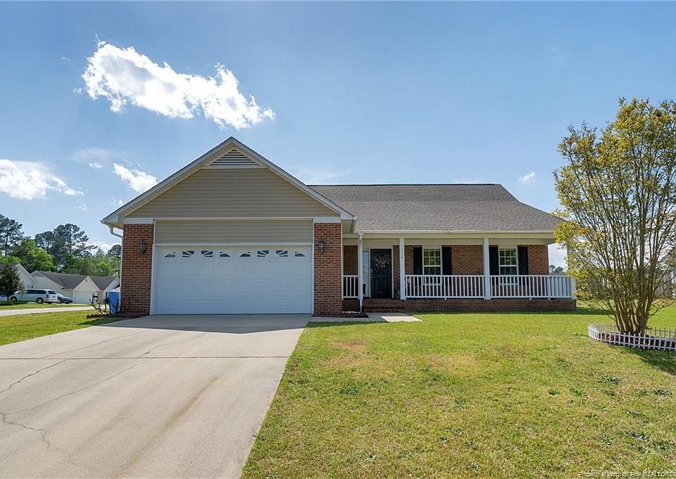 1st image of 524 Cypress Dr