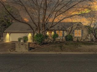 320 Windlesham Dr, Chesapeake, VA 23322