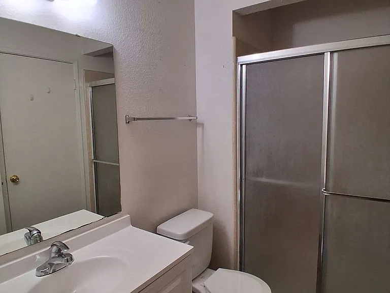 4779 N Cedar Ave #101 — Photo 17
