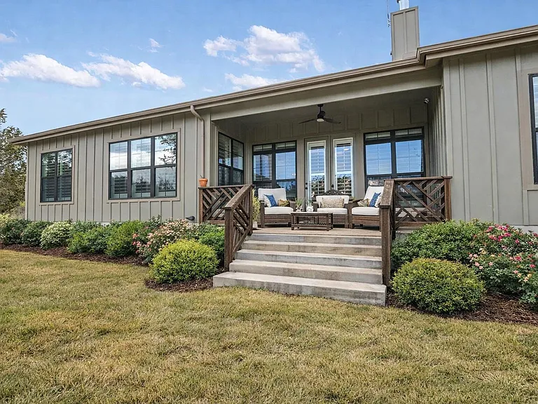 935 Wesley Ridge Dr — Photo 27