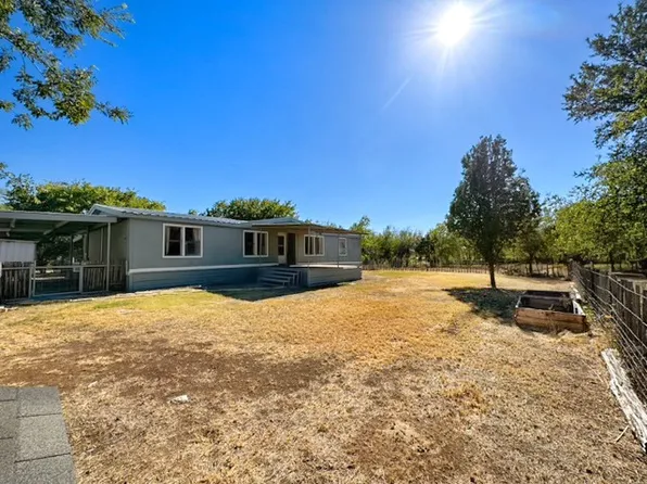 320 S Texas St, Graford, TX 76449