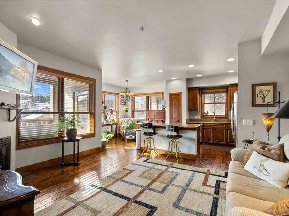 6300 Locarno Dr APT J, Whitefish, MT 59937