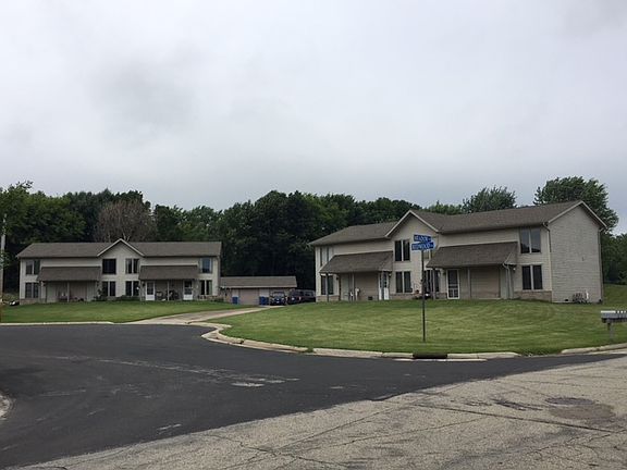 2nd image of 202 Redwood Ln #2