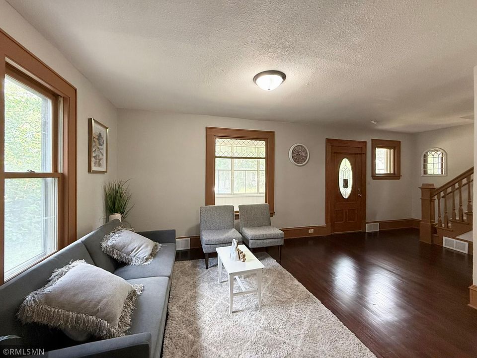1st image of 324 Topping St