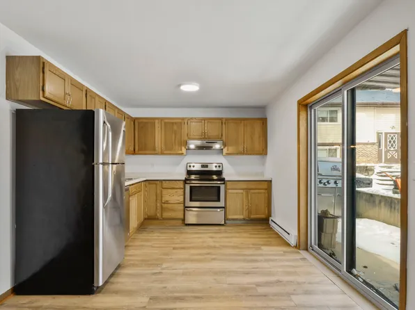 410 Pearl St, Poynette, WI 53955, 410 Pearl St APT 3, Poynette, WI 53955