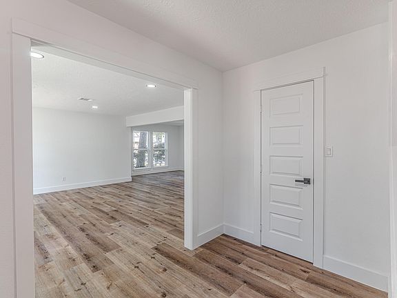 5th image of 5211 Alamosa Ln