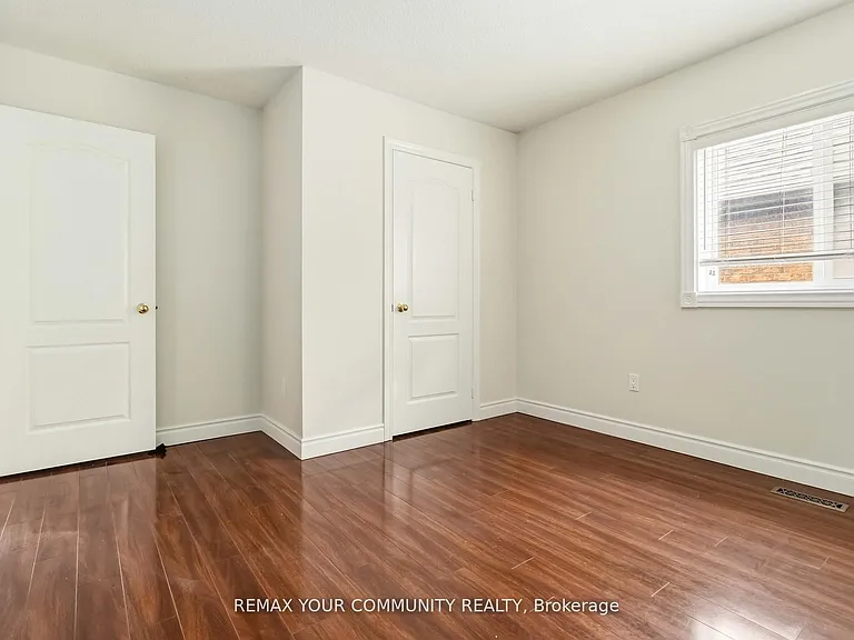 120 Shaftsbury Ave — Photo 25