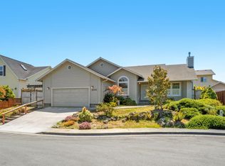 3243 Briarwood Ct, Fortuna, CA 95540