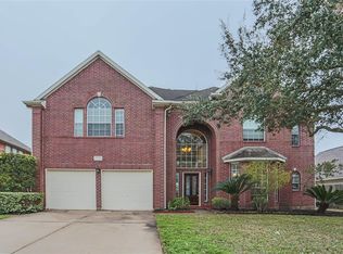 9412 Sundown Dr, Pearland, TX 77584