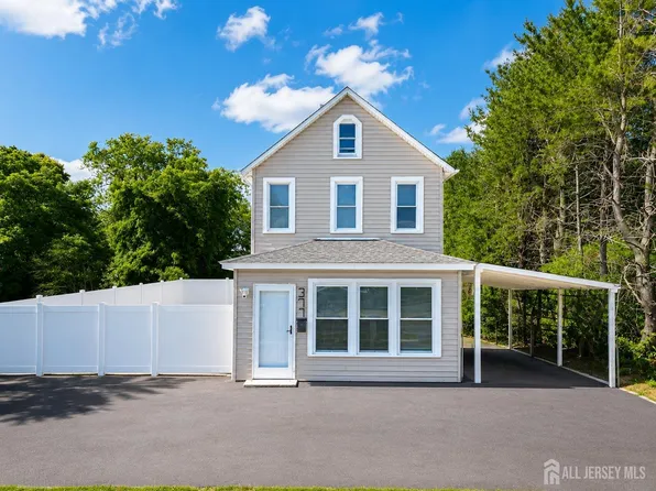 377 W Park Ave, Oakhurst, NJ 07755