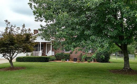 3rd image of 113 Dellinger Dr