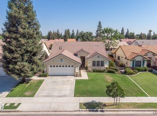 9804 Cinderella Ave, Bakersfield, CA