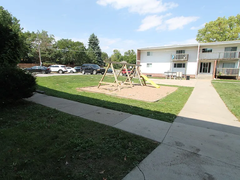 Wayland Square — Photo 16
