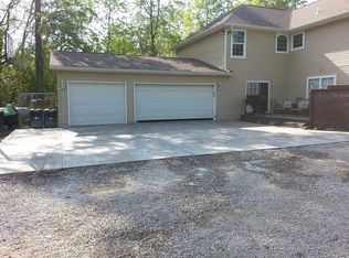 9623 Old State Line Rd, Holland, OH 43528