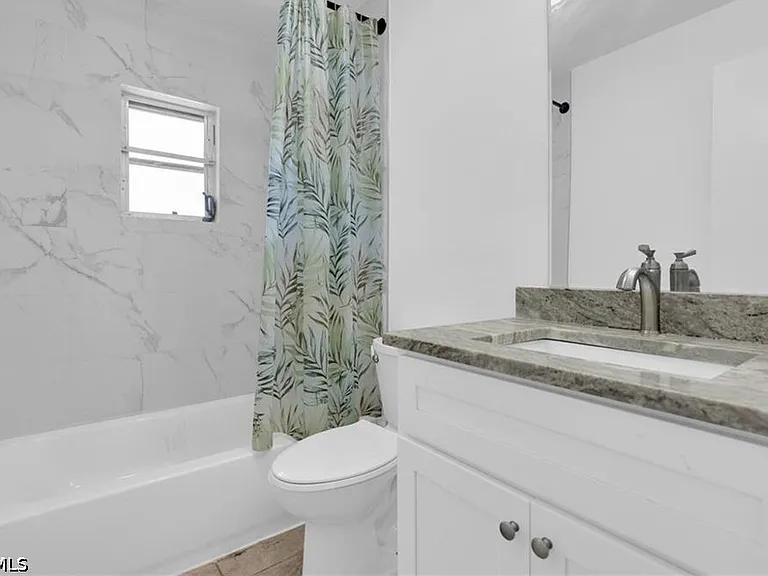 5534 7th Ave — Photo 8