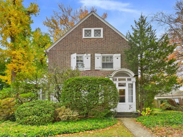 24 Muir Place, New Rochelle, NY 10801