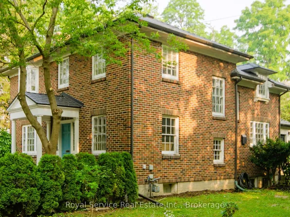 52 King St, Pt Hope, ON L1A 2R5