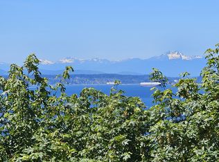 7013 Seaview Ter SW APT A, Seattle, WA 98136