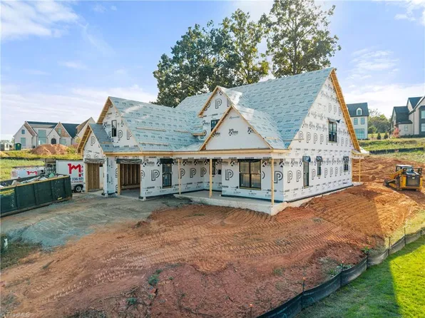 3042 Scarlet Tanager Dr, Winston Salem, NC 27106