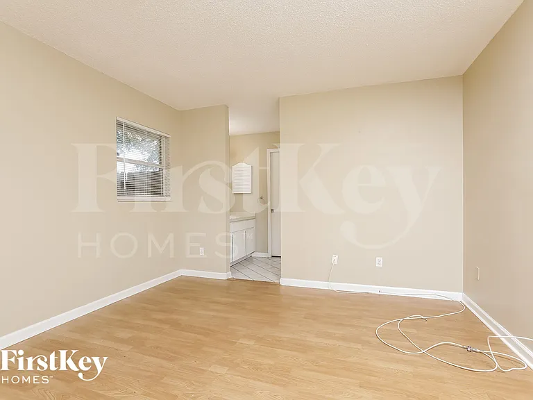 240 Donegal Ave — Photo 8